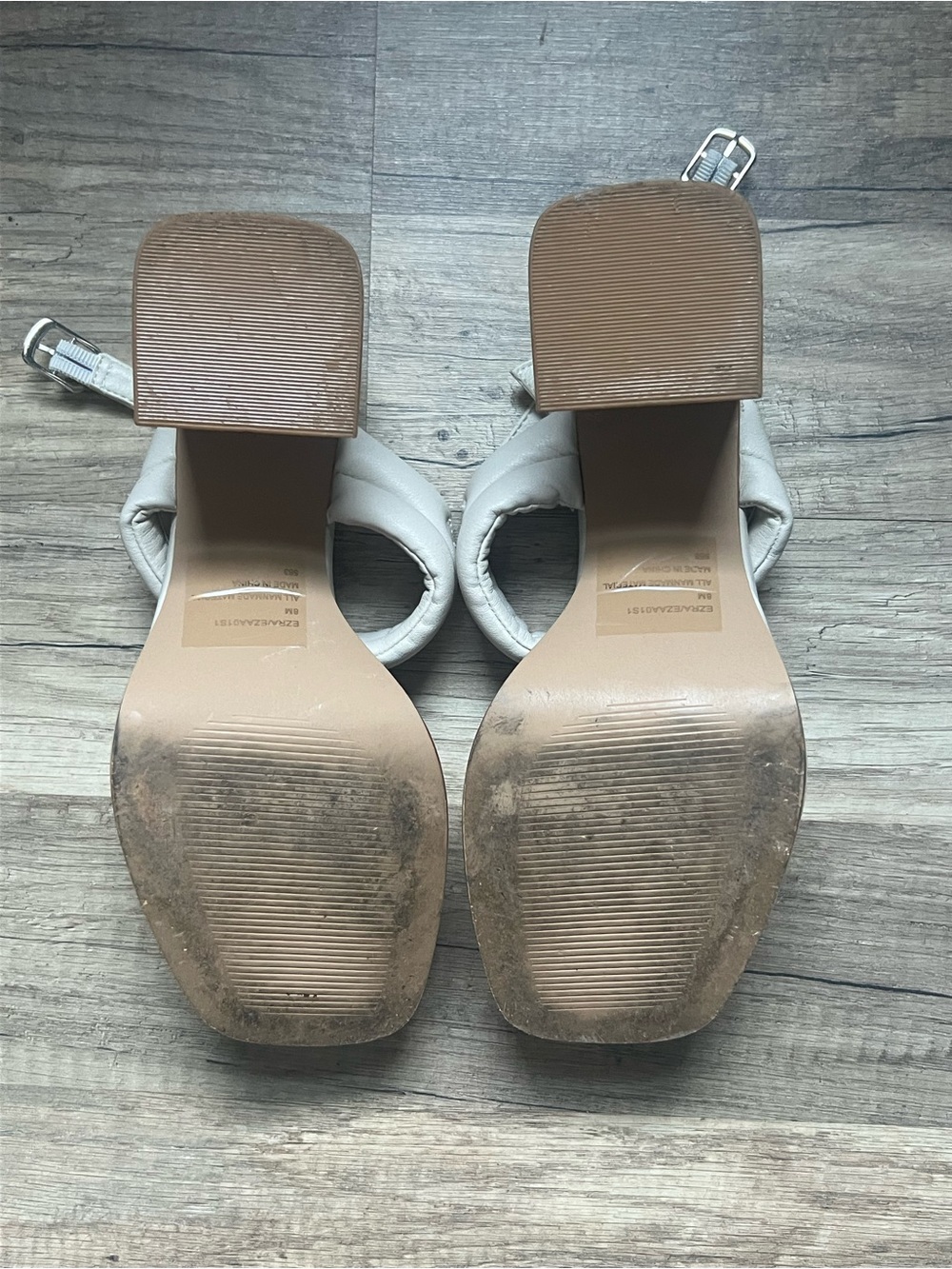 Steve Madden-White Block Heel Sandals with Padded Straps - Picture 3 of 4